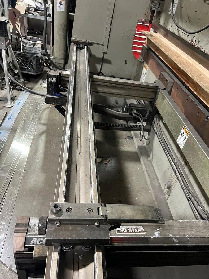 Used 2002 - 175 Ton Accurpress 717512 CNC Press Brake