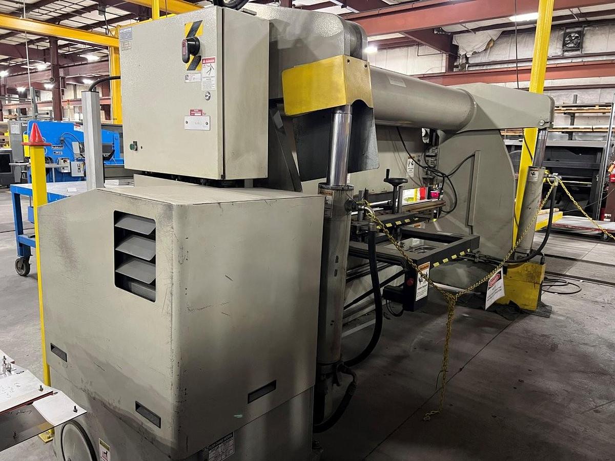 Used 2002 - 175 Ton x 12' Accurpress 717512 CNC Press Brake