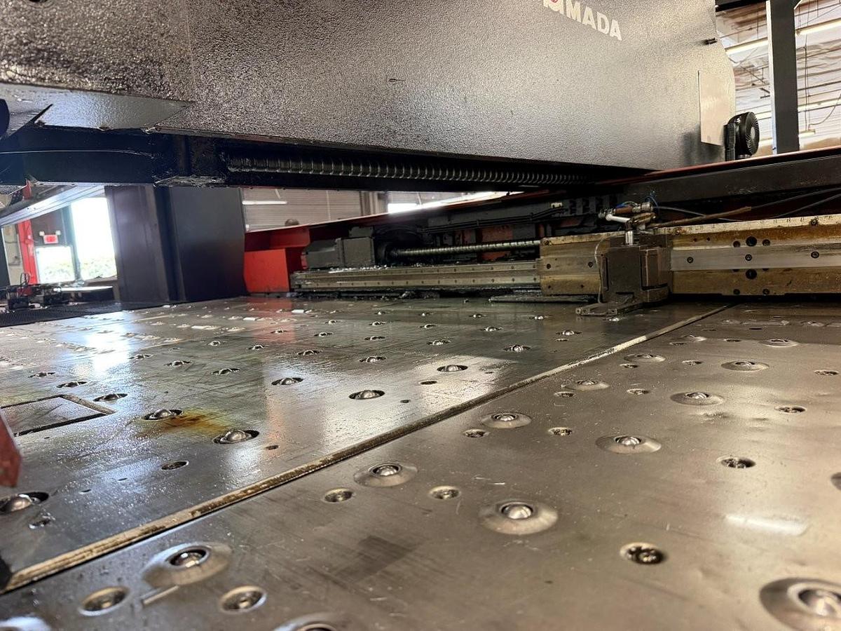 Used 1999 - 33 Ton Amada Vipros 357 Queen CNC Turret Punch