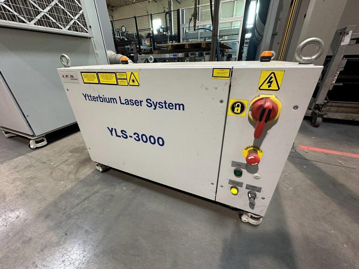 Used 2015 - 3000 Watt Salvagnini L3 Fiber Laser w/Automation