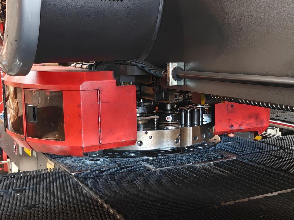 Used 2006 - 33 Ton Amada EMK-3610NT Servo Driven CNC Turret Punch