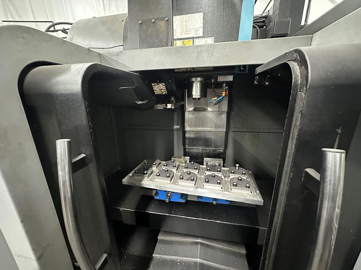 Used 2015 Hurco VM-10i CNC Machining Center