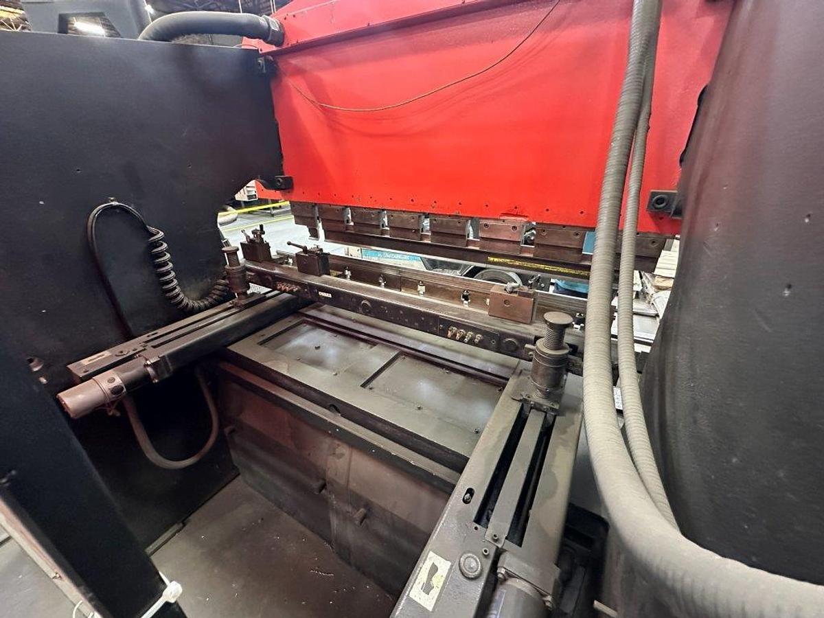Used 1984 - 88 Ton Amada RG-80S CNC Press Brake