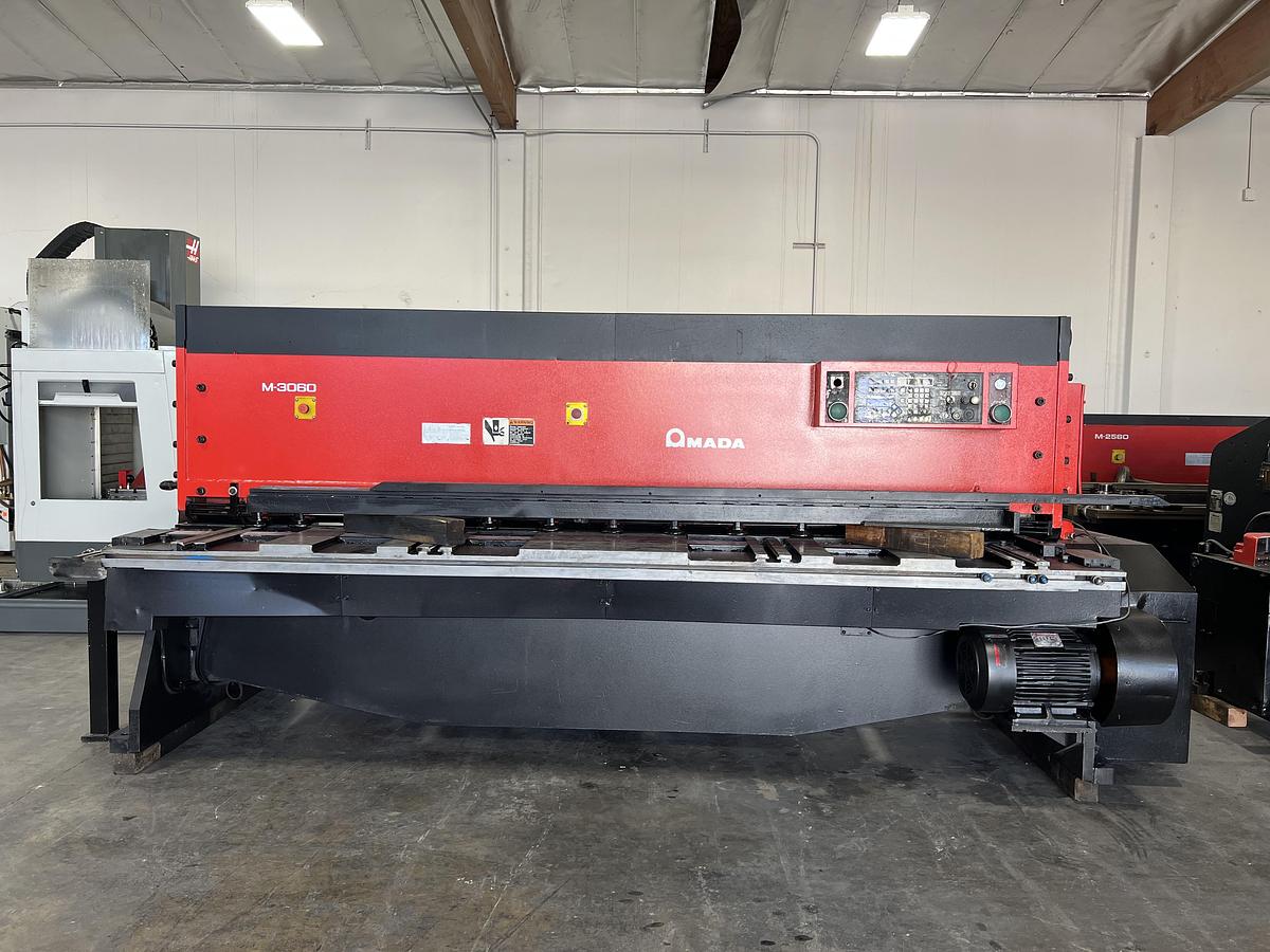 Used 1998 - 1/4" x 10' Amada M-3060 Mechanical Shear