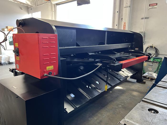 Used 1999 - 1/4" x 10' Amada M-3060 Mechanical Shear