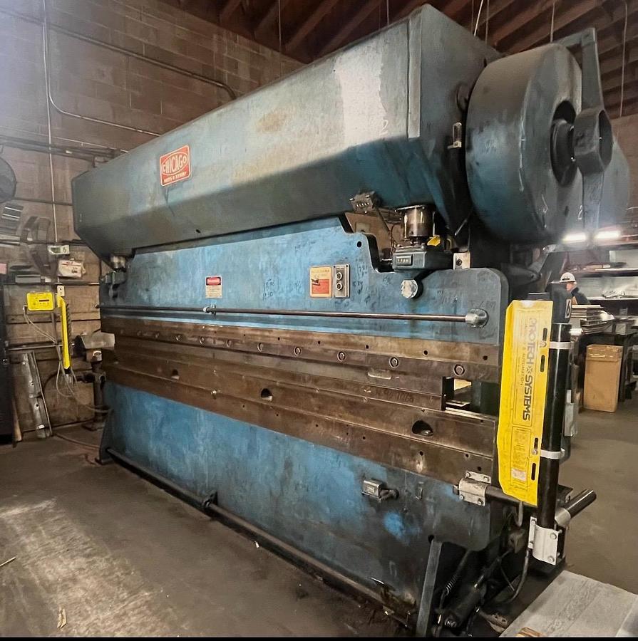 Used 90 Ton x 12' Chicago 1012L Mechanical Press Brake