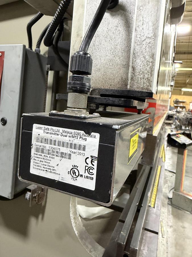 Used 2002 - 175 Ton x 12' Accurpress 717512 CNC Press Brake