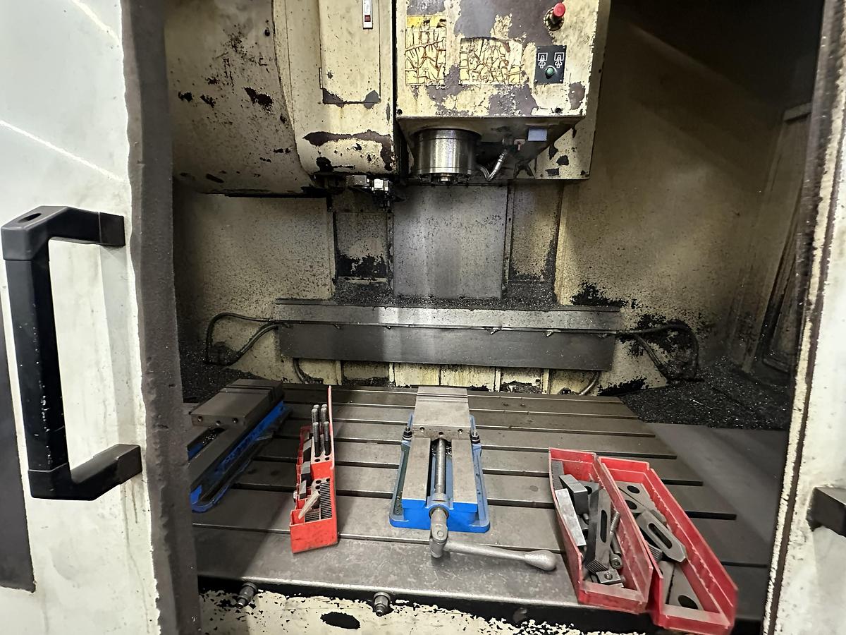 Used 2006 Hurco VMX-50/40T CNC Machining Center