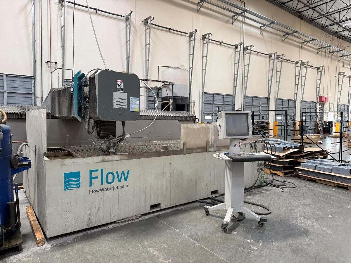Used 2014 - 6.6' x 13' Flow Mach 4020B CNC Waterjet Cutting System