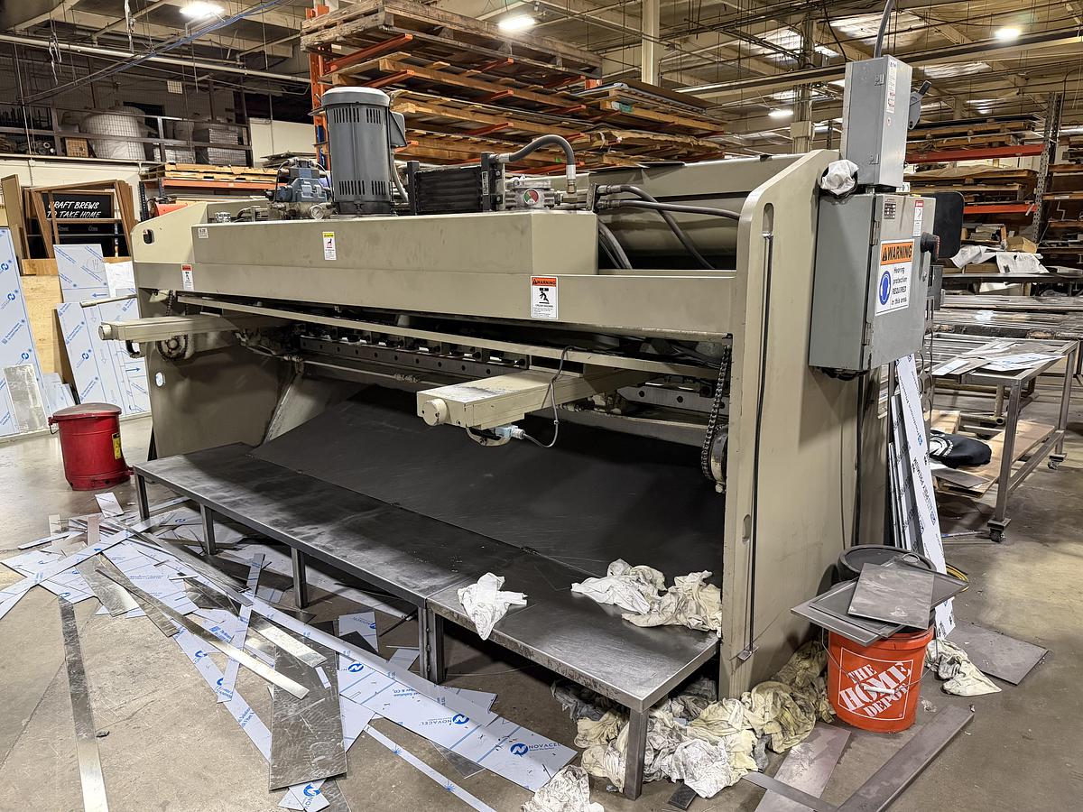Used 2002 - 1/4" x 12' Accurshear 625012 CNC Hydraulic Shear