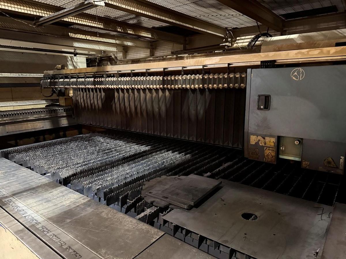 Used 2007 - 4000 Watt Mitsubishi 3015LVP CNC CO2 Laser w/Chiller & Dust Collector