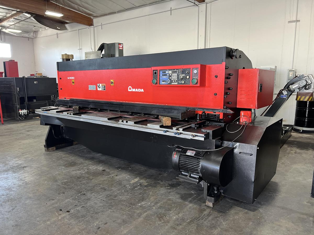 Used 1998 - 1/4" x 10' Amada M-3060 Mechanical Shear