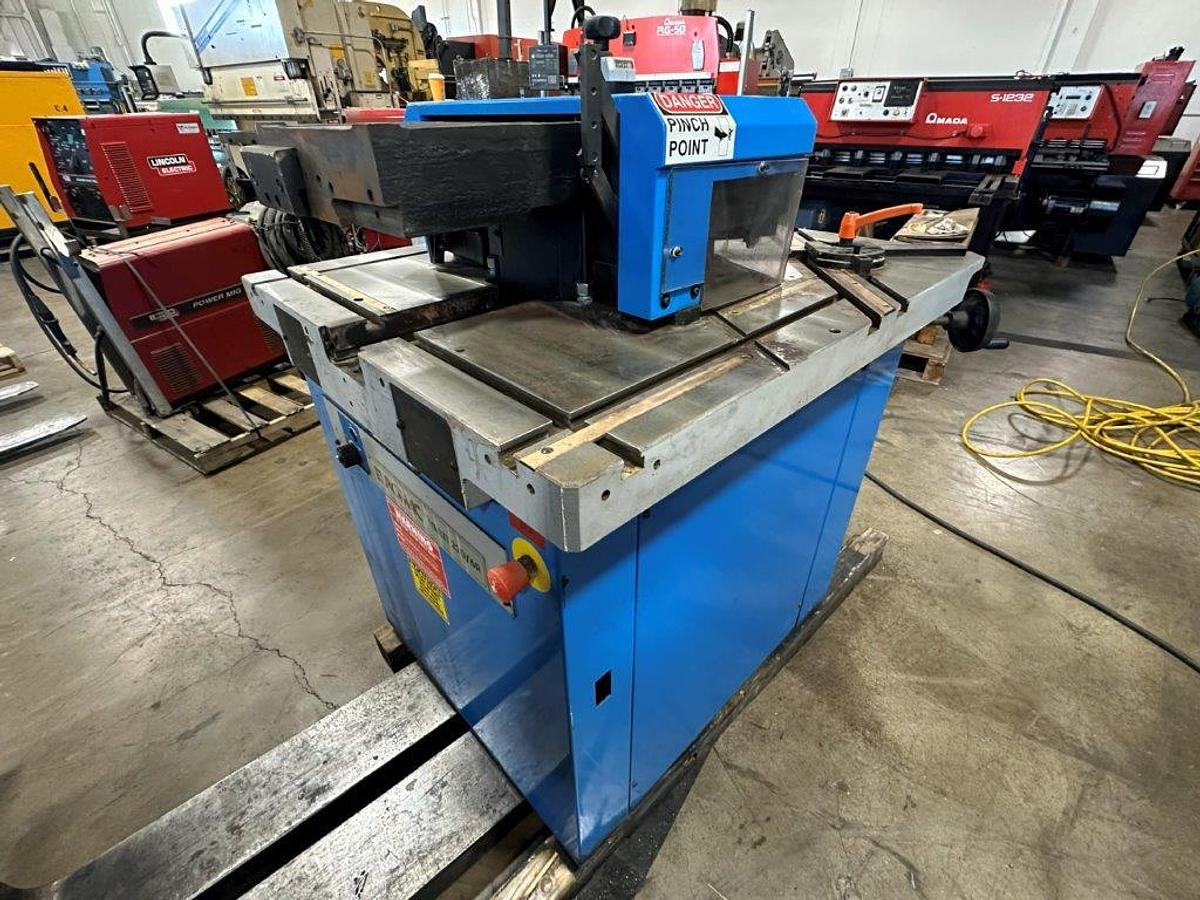 Used 2015 - 1/4" Euromac Hydraulic Notching Machine
