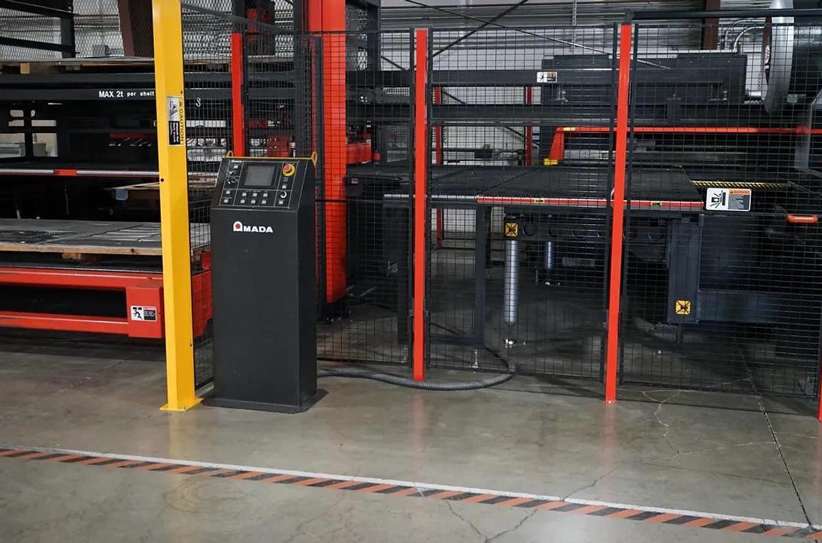 Used 2014 - 33 Ton / 4,000 Watt Amada EMLK-3610NT CNC Punch/Laser Combo