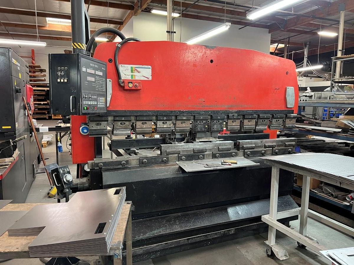 Used 1993 - 88 Ton Amada RG-80 CNC Press Brake