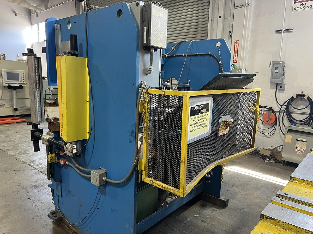 Used 38 Ton Guifil PE-15-35 CNC Press Brake