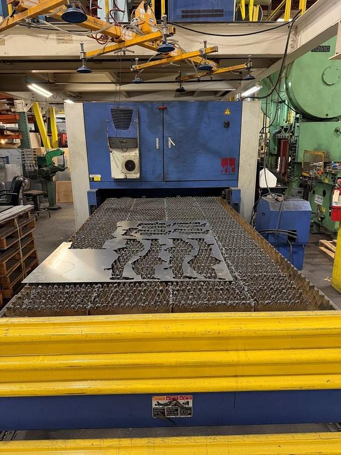 Used 2014 - 4000 Watt HK PL3015 CNC Fiber Laser Cutting System