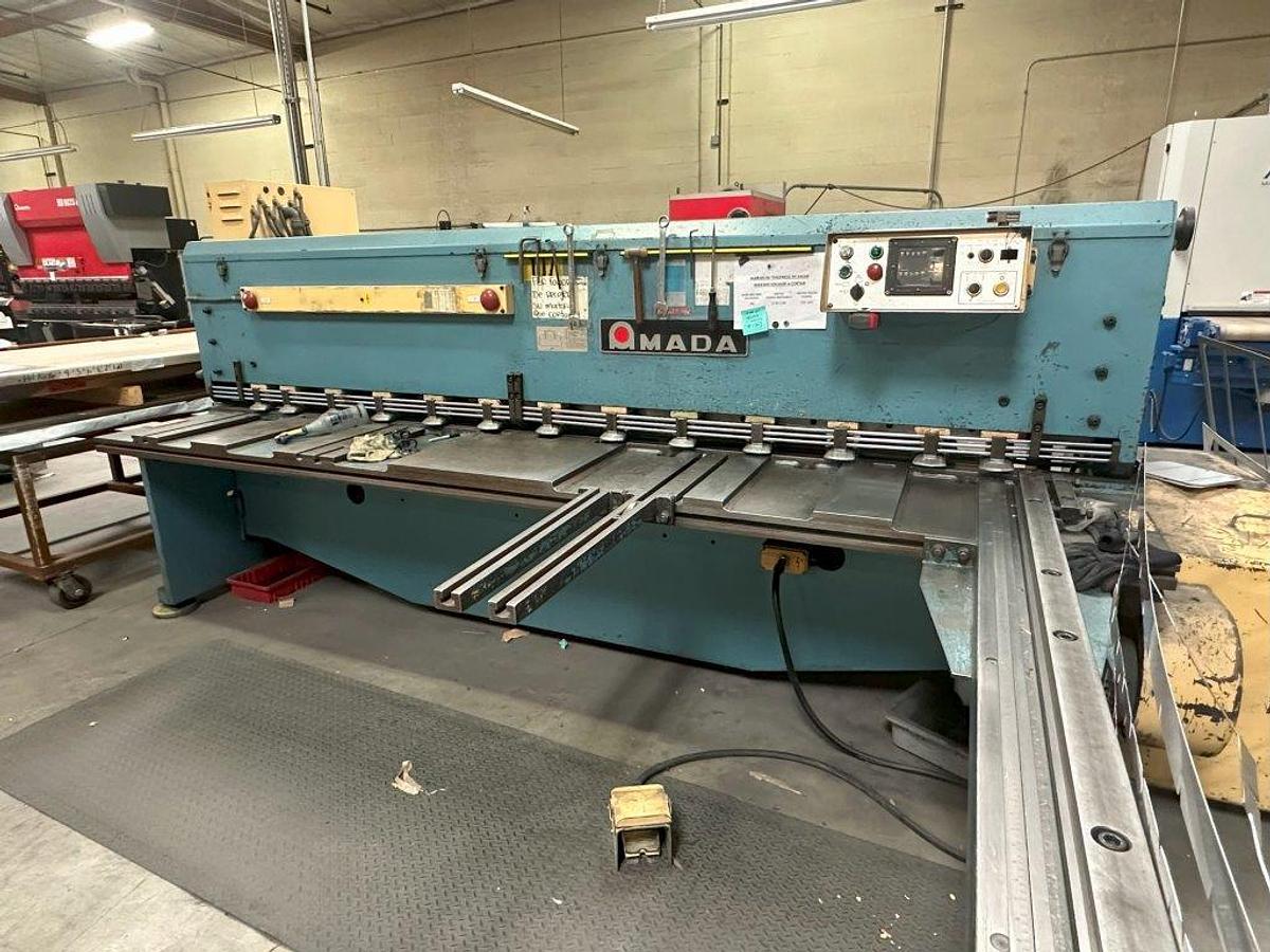 Used 1980 - 3/16" x 10' Amada M-3045 Mechanical Squaring Shear