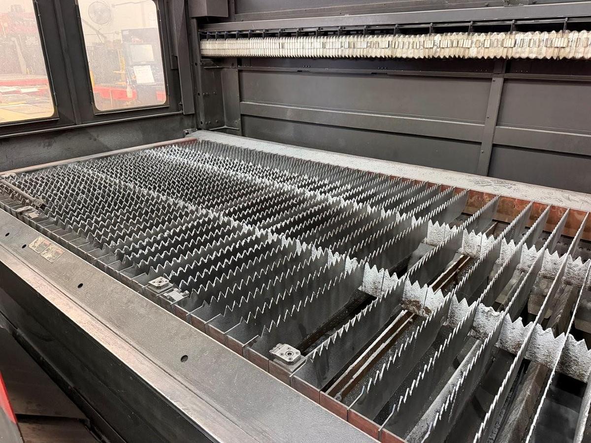 Used 2005 - 4000 Watt Amada FO-3015NT CNC Laser Cutting System