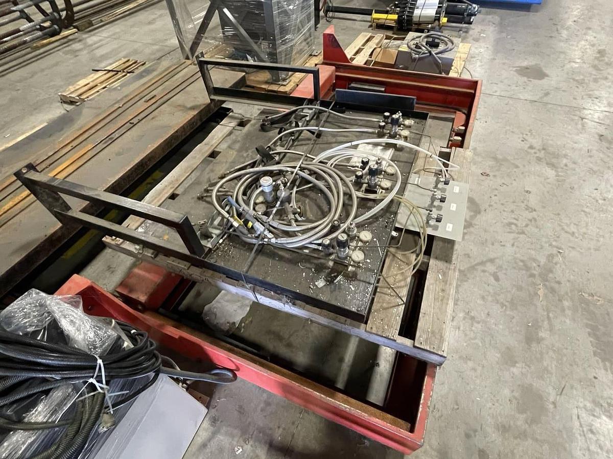 Used 2004 - 22 Ton EM-2510NT Servo Driven Turret Punch