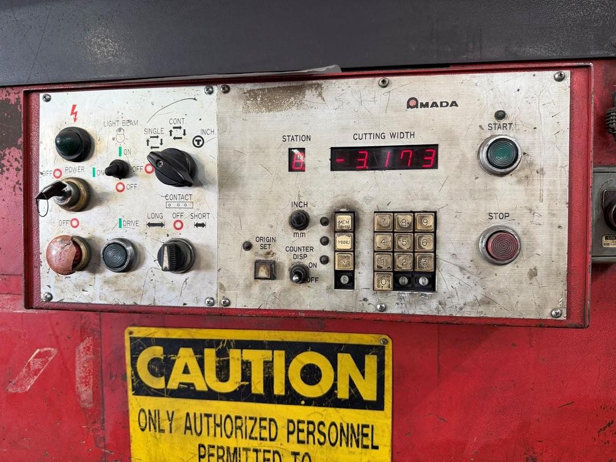 Used 1/4" x 10' Amada M-3060 Mechanical Shear