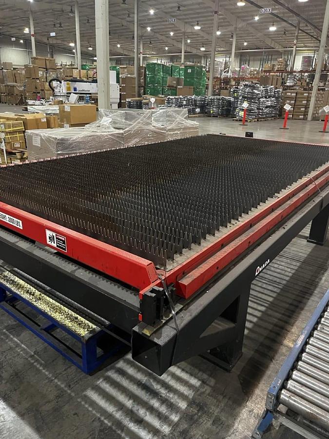 Used 2004 - 22 Ton EM-2510NT Servo Driven Turret Punch