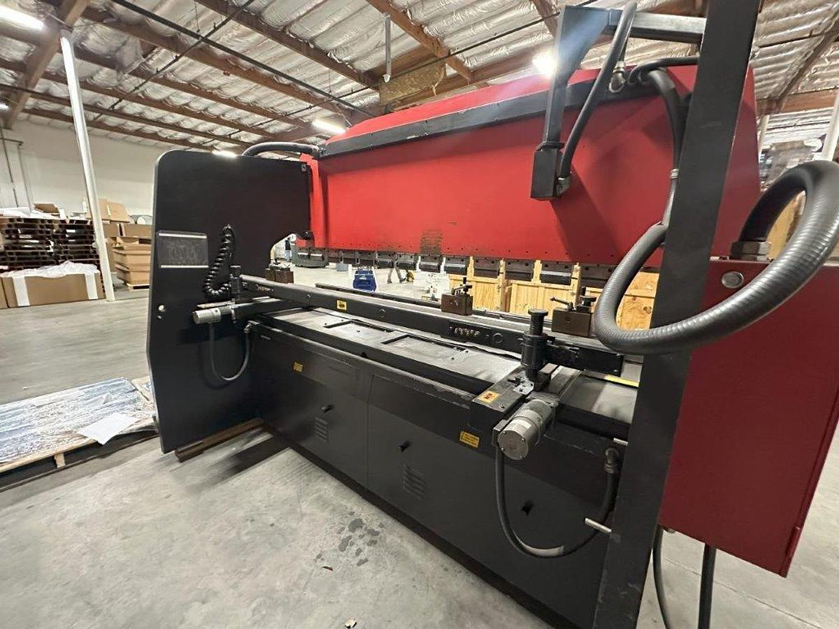 Used 1988 - 110 Ton Amada RG-100 CNC Press Brake
