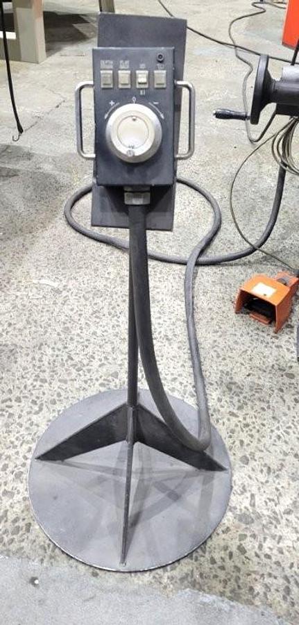 Used 1993 - 110 Ton x 10' Amada RG-100 CNC Press Brake