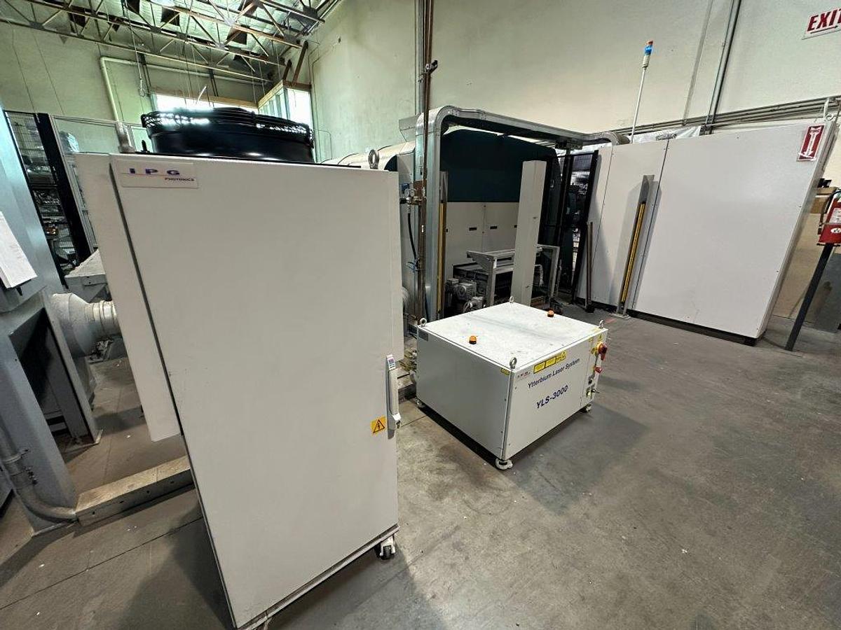 Used 2015 - 3000 Watt Salvagnini L3 Fiber Laser w/Automation