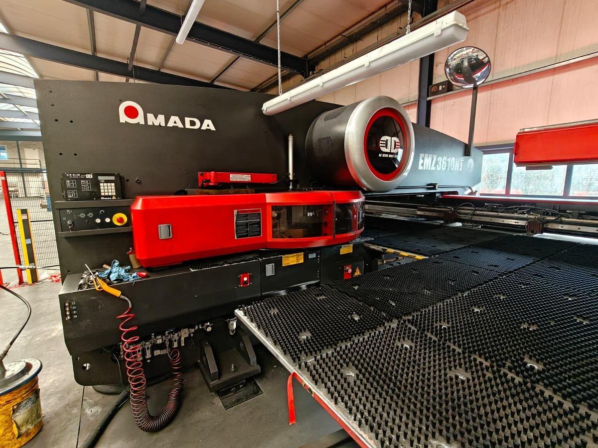 Used 2006 - 33 Ton Amada EMK-3610NT Servo Driven CNC Turret Punch