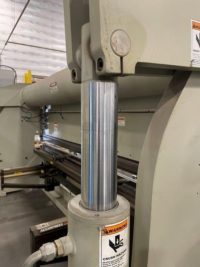 Used 2008 - 175 Ton x 14" Accurpress 717514 CNC Press Brake