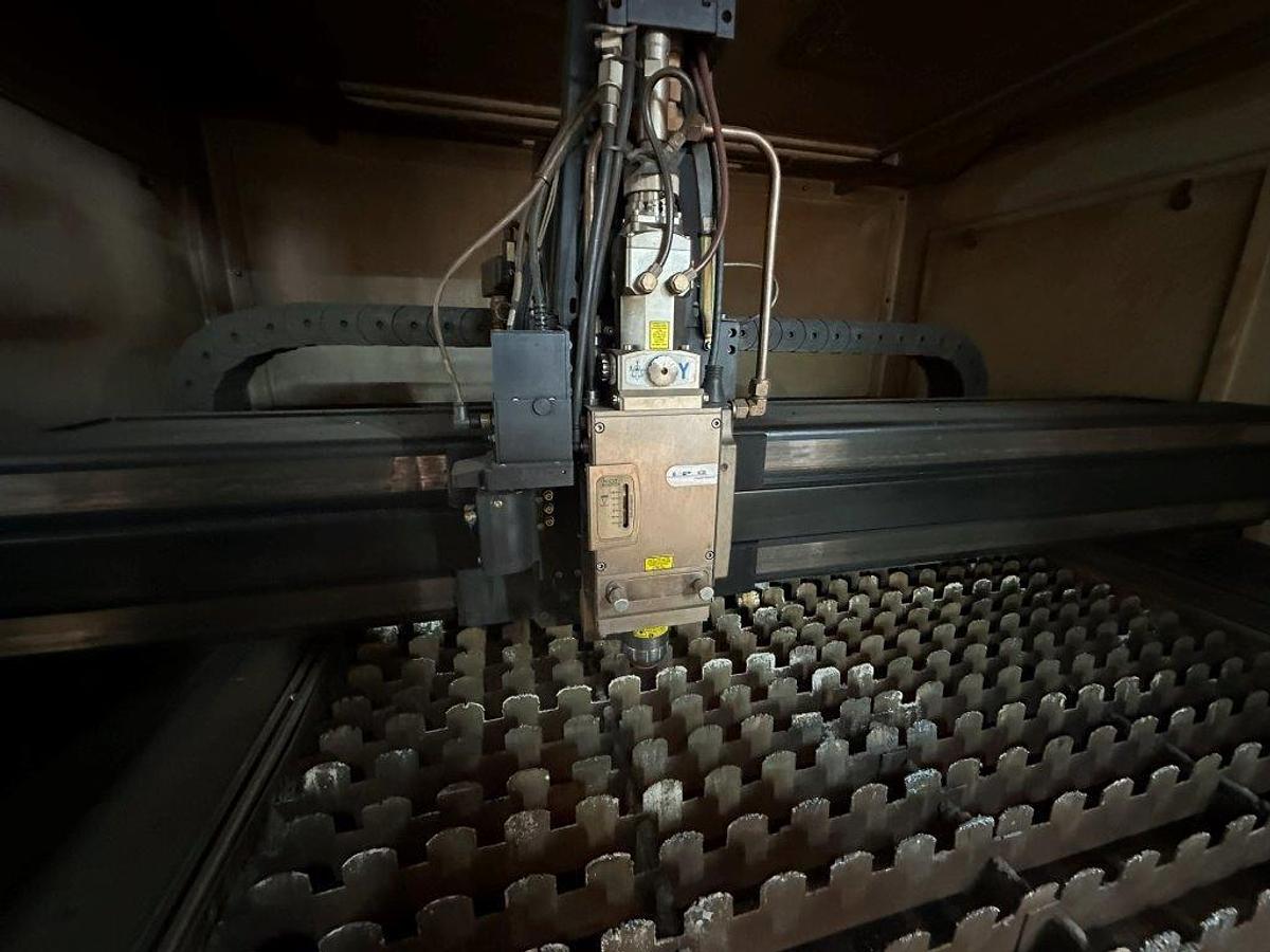 Used 2019 - 3,000 Watt IPG LaserCube Fiber Laser