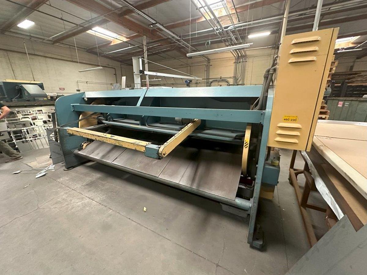 Used 1980 - 3/16" x 10' Amada M-3045 Mechanical Squaring Shear