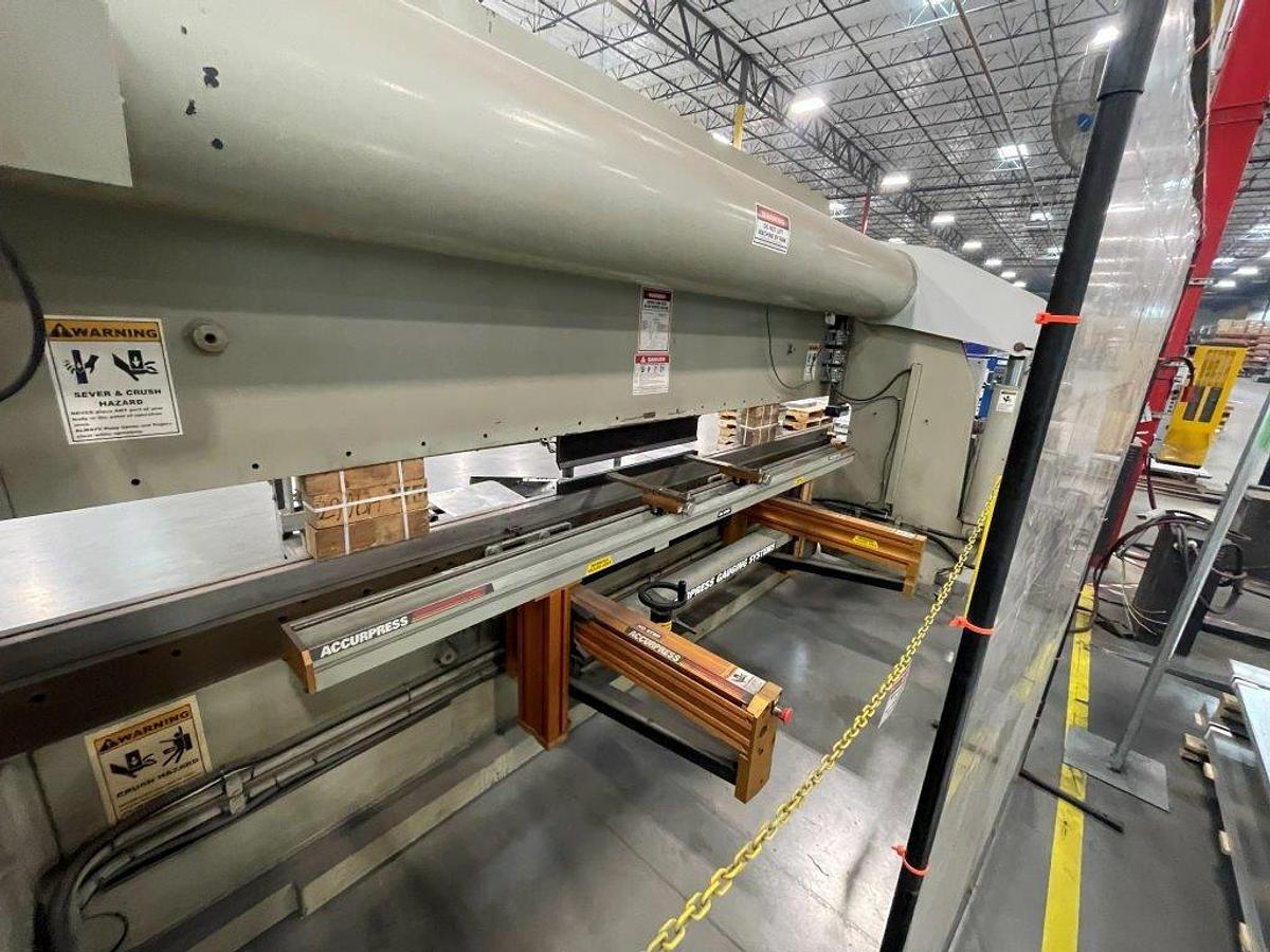 Used 2000 - 175 Ton x 14" Accurpress 717514 CNC Press Brake