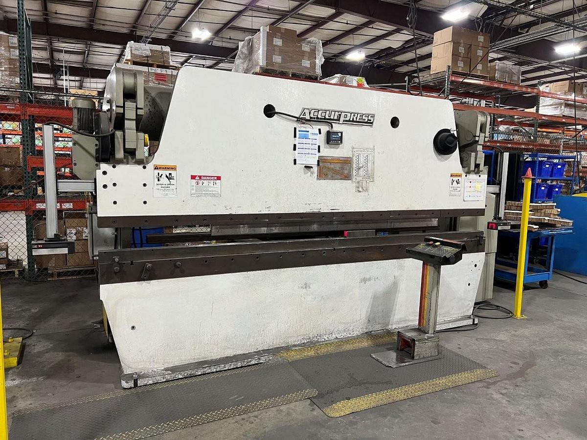 Used 2002 - 175 Ton x 12' Accurpress 717512 CNC Press Brake