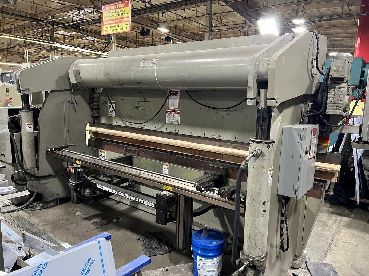 Used 2002 - 175 Ton Accurpress 717512 CNC Press Brake