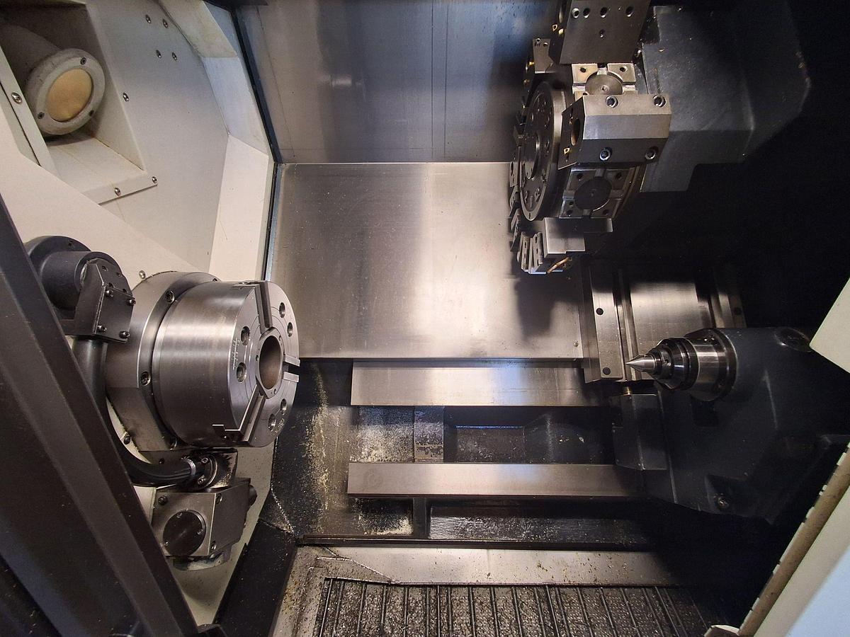 Used 2007 Doosan Puma 300MC CNC Lathe w/Live Milling