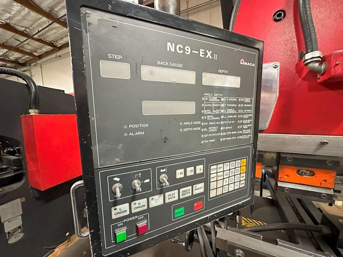 Used 1994 -88Ton Amada RG-80 CNC Press Brake
