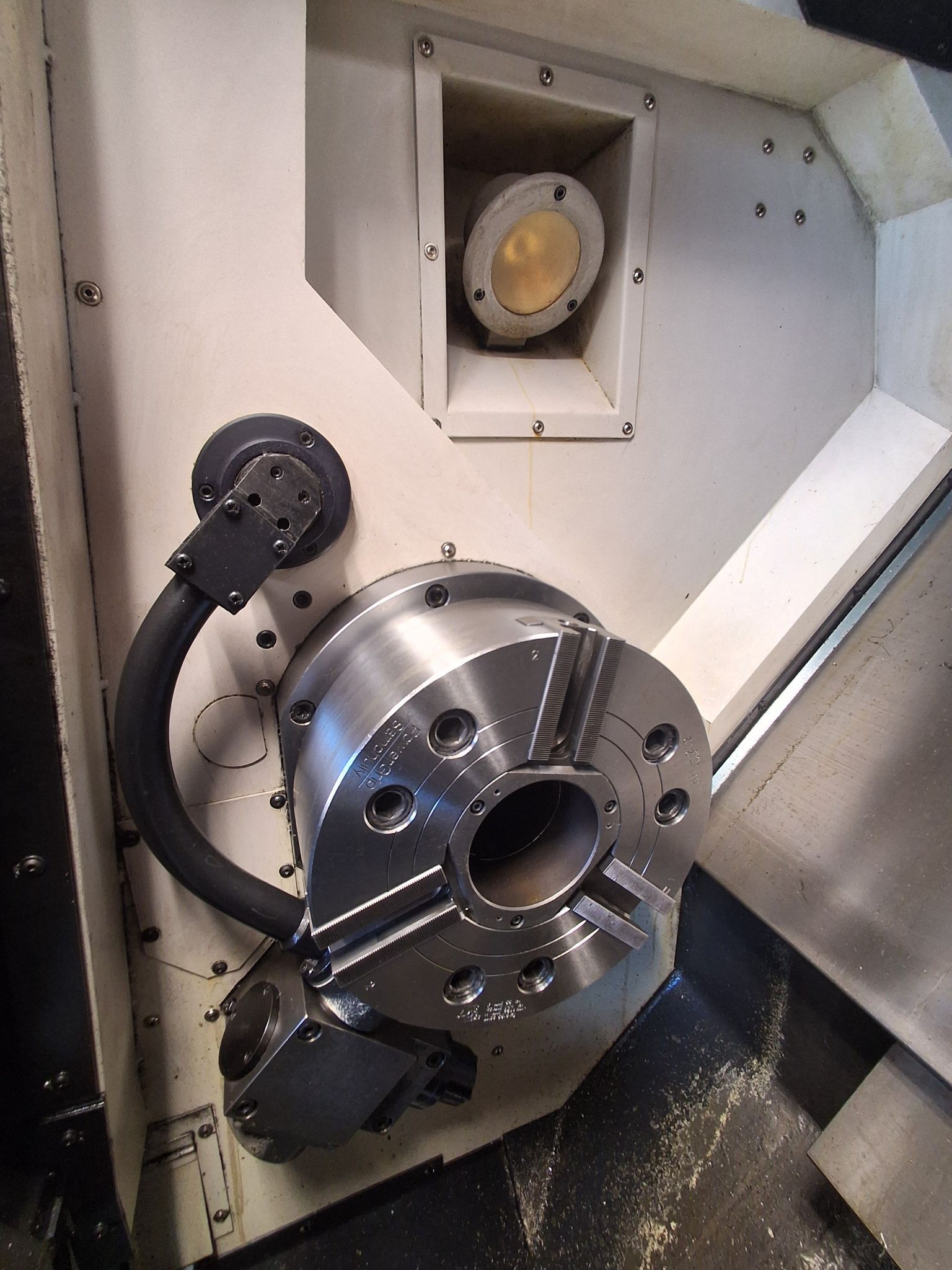 Used 2007 Doosan Puma 300MC CNC Lathe w/Live Milling