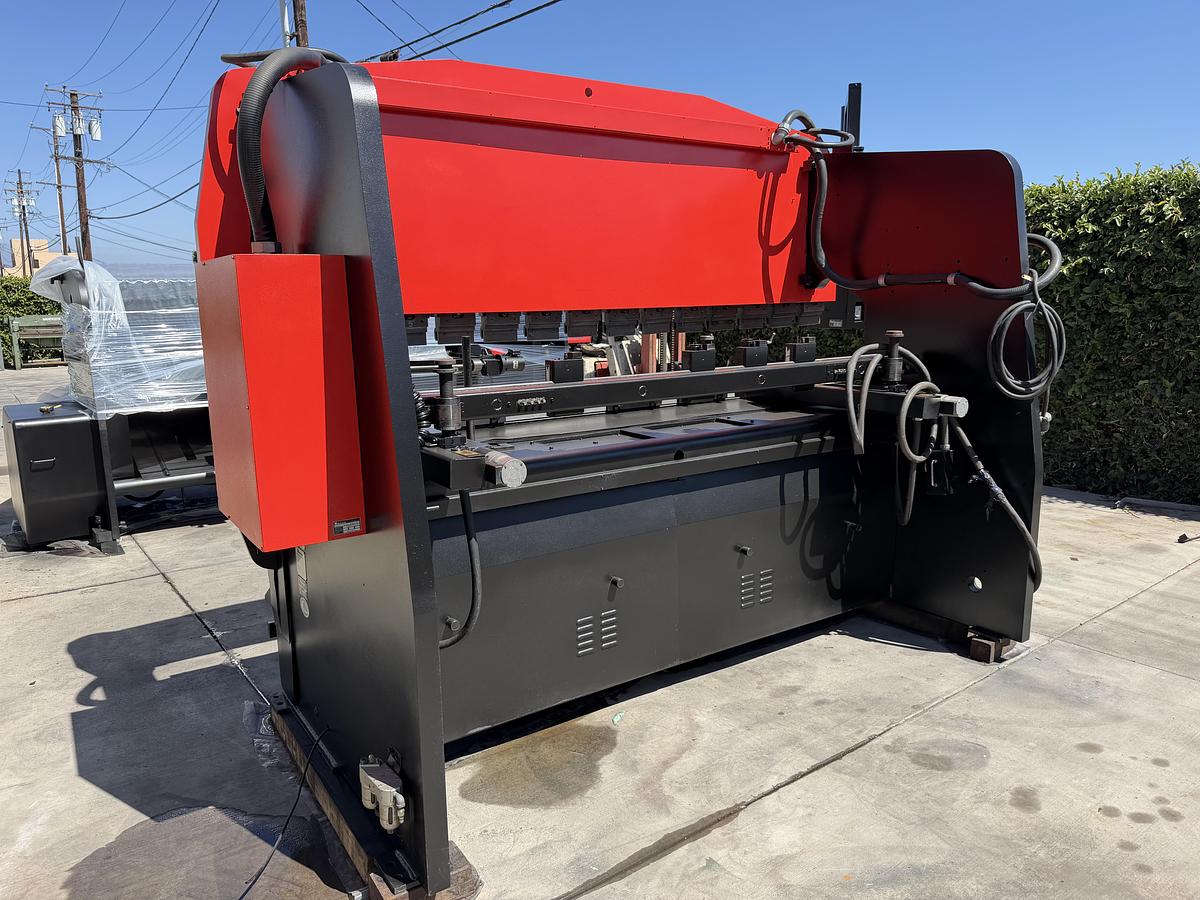 Used 2001 - 110 Ton Amada RG-100 CNC Press Brake