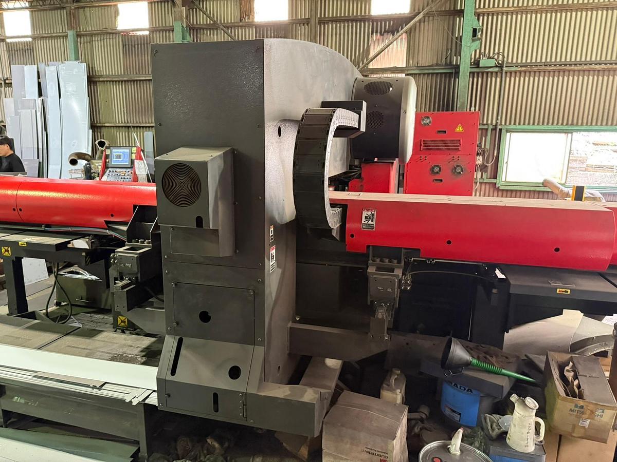 Used 2013 - 22 Ton Amada EM-2510NT Servo Driven Turret puncvh