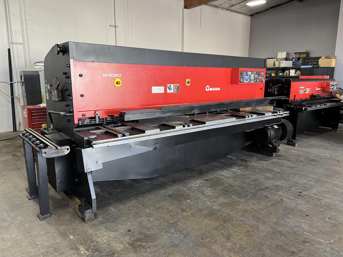 Used 1998 - 1/4" x 10' Amada M-3060 Mechanical Shear