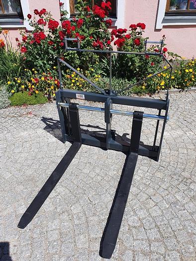Palettengabel mit 3,5 t passend zu Dieci Agri Farmer Aufnahme