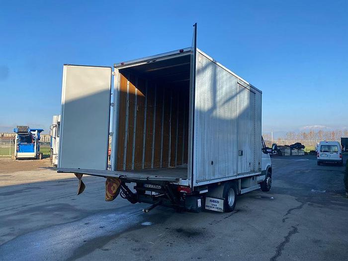 Usato 2009 IVECO DAILY 65C18