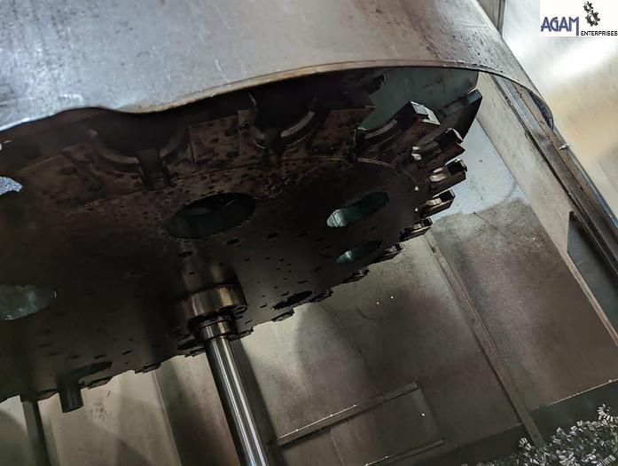 Used TOSHIBA TXN-13 CNC VERTICAL TurnMill Center