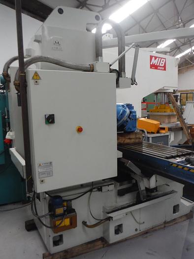 Gebraucht FREESMACHINE CNC KIHEUNG KMB U5