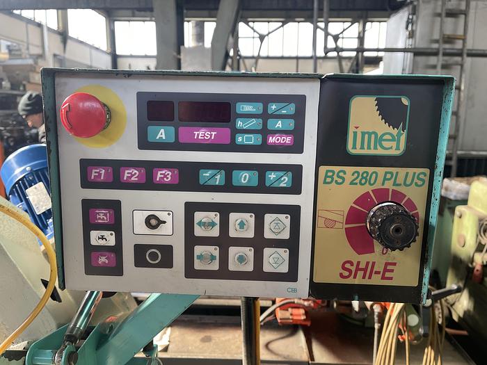 Usato Segatrice a Nastro Semiautomatica IMET BS 280 PLUS SHI-E