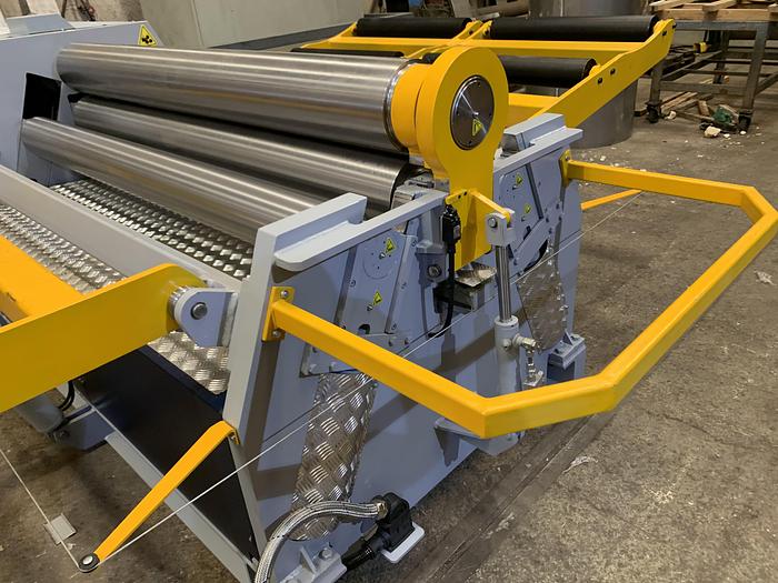 UZMA 4 roll Hydraulic bending rollers 3mm - 22mm  1050mm - 4000mm