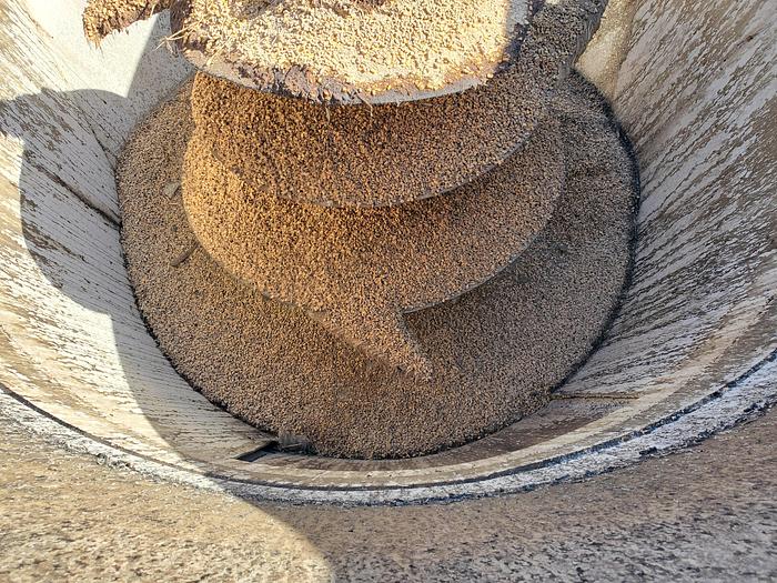 Used Peterbilt w/ Supreme 900T Vertical Feed Box - Allison Transmission