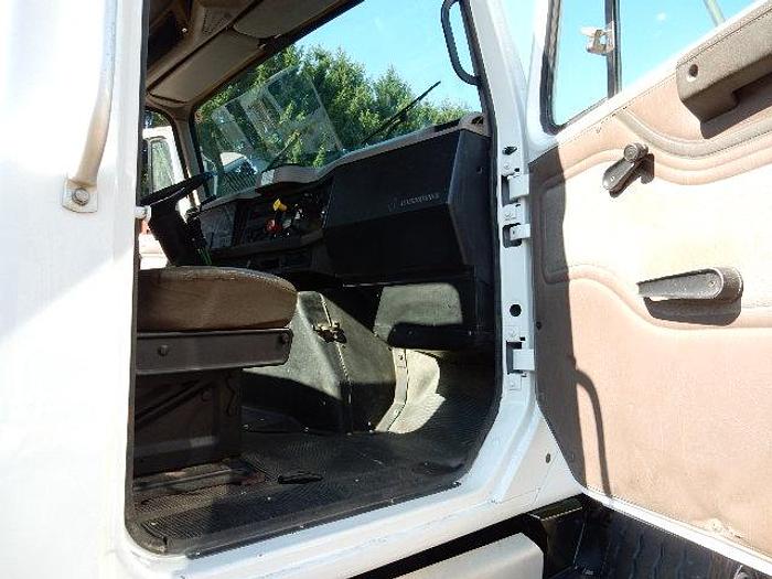 Used 1999 International 2574